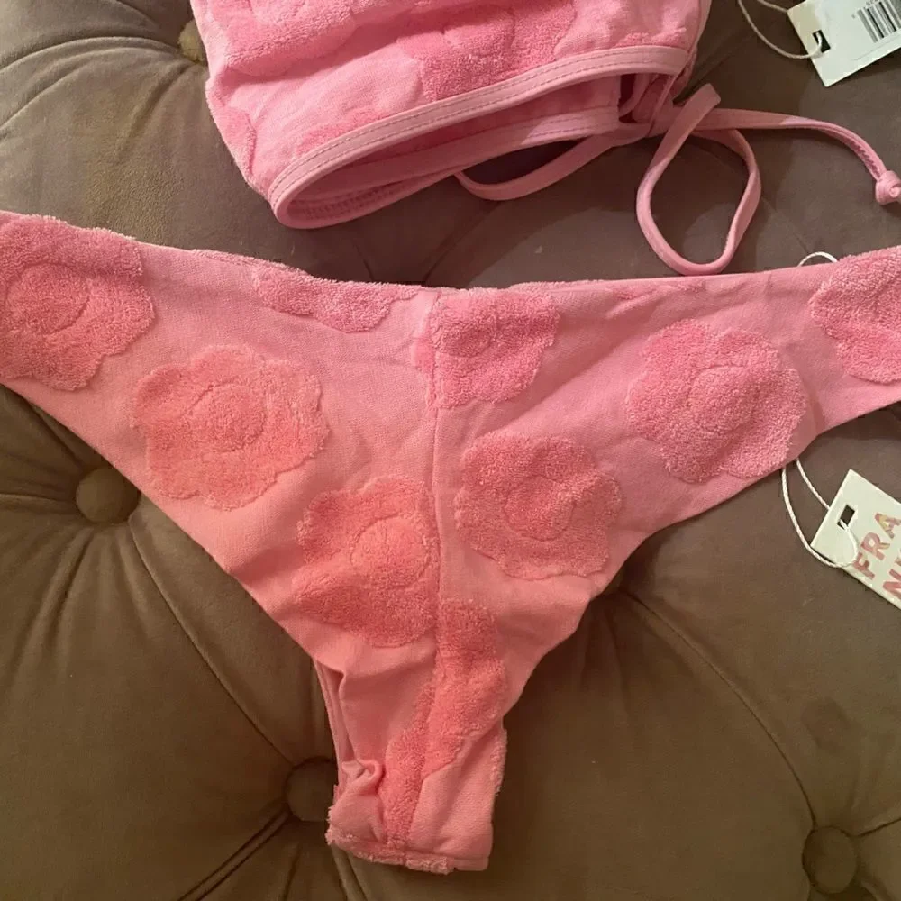[frankies bikini] hailee steinfeld collab flowerchild bikini #3